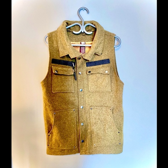 🦊 FOX & VIXEN || HANDMADE VINTAGE || Reworked Military Boiled Wool Utility Vest - Picture 6 of 13